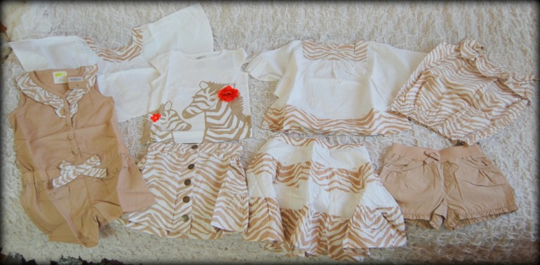 Это болезнь или ребенок одет на год вперёд)))))