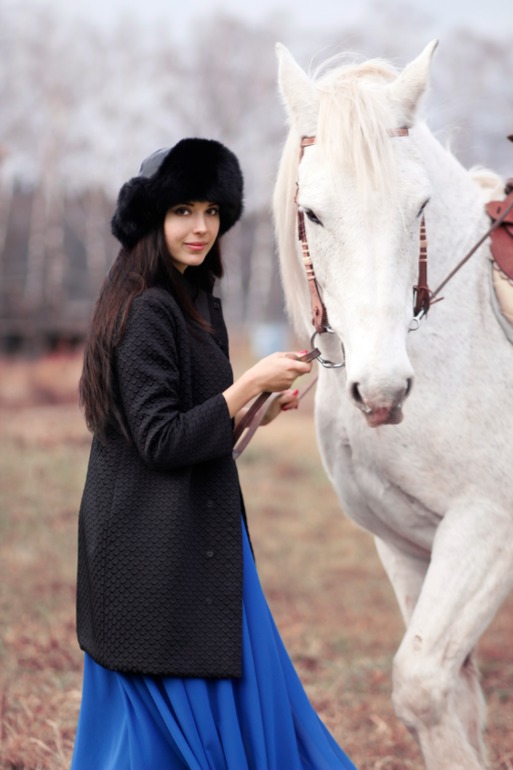 Ищу моделей для участия в зимней конной фотосессии.