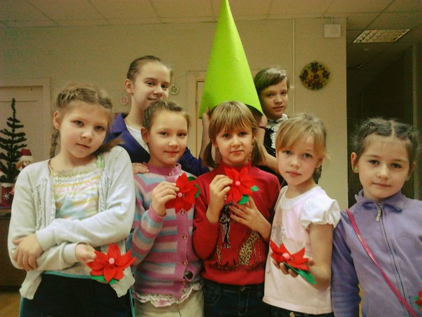 Наши пуансеттии-рождественские звезды ))