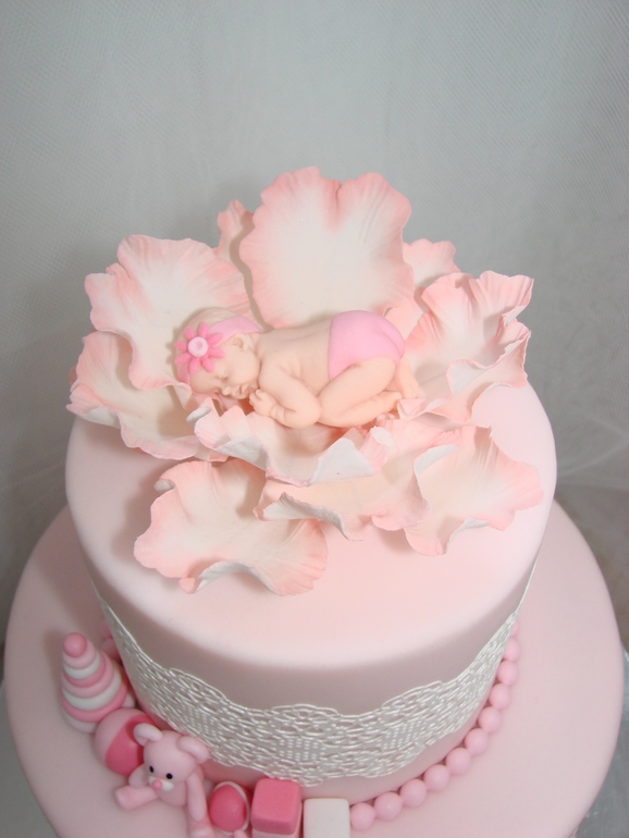 Нежный тортик для маленькой принцессы