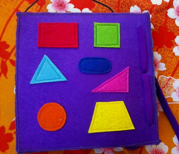 Первая книжка-малышка из фетра.