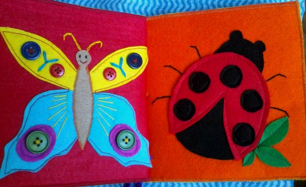 Первая книжка-малышка из фетра.