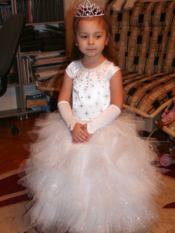Платье для моей королевы снежинок