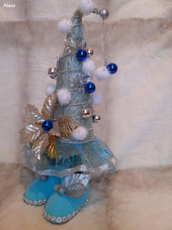 Вторая топотушка и корзиночка для дочи друга семьи!