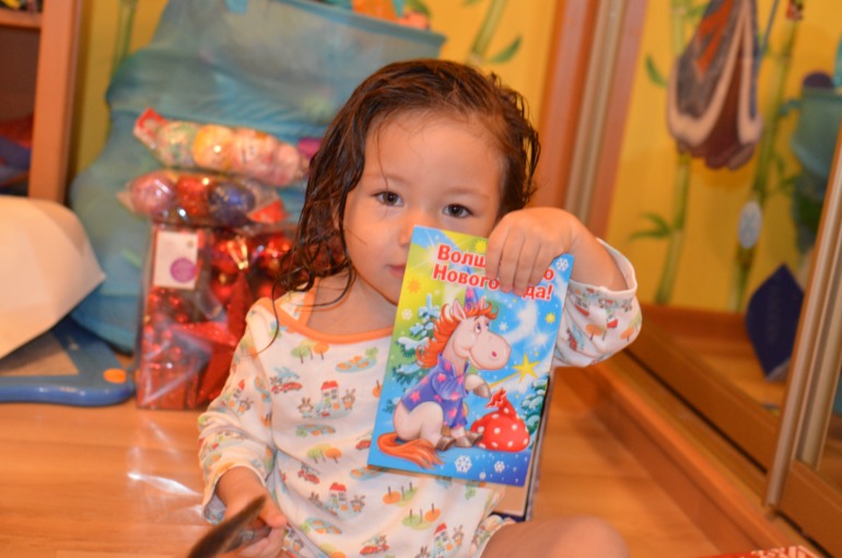 Наша Фея-Снегурочка с фотками)