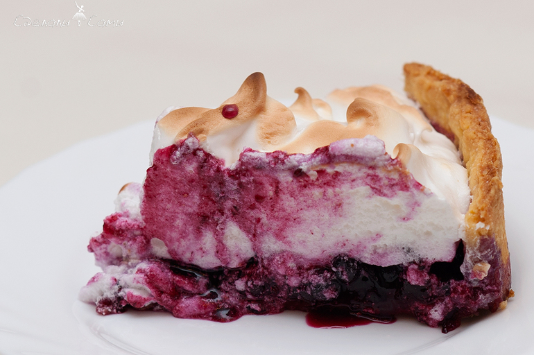 Смородиновый пирог с меренгой