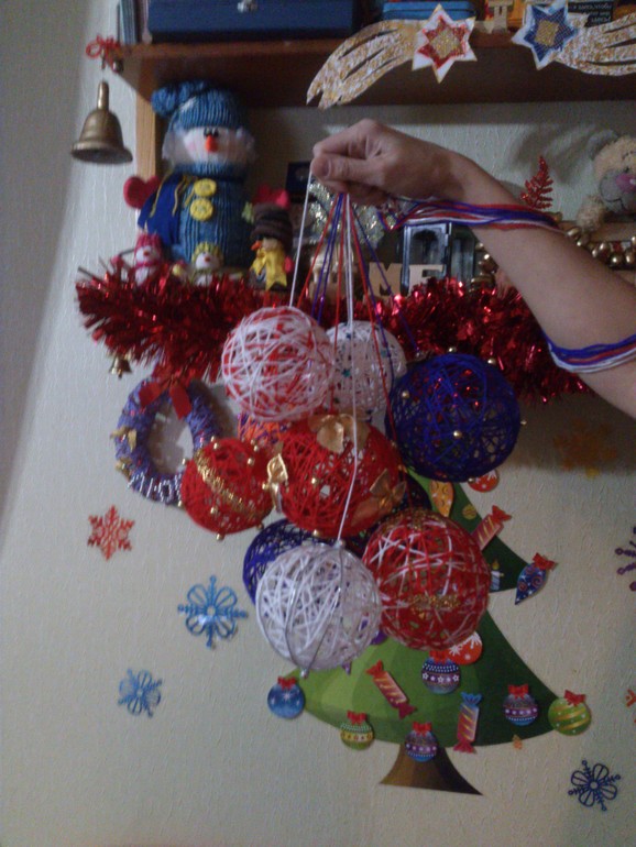 новогодние шарики