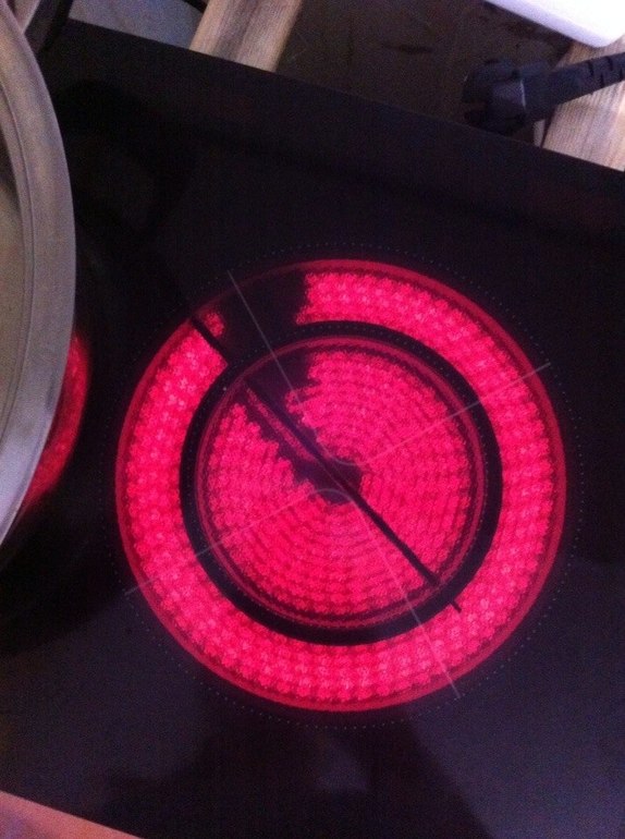 Электроплита, это нормально?