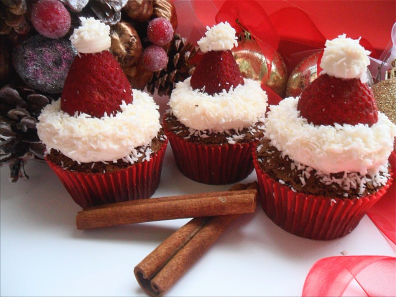 CHRISTMAS CUPCAKE))