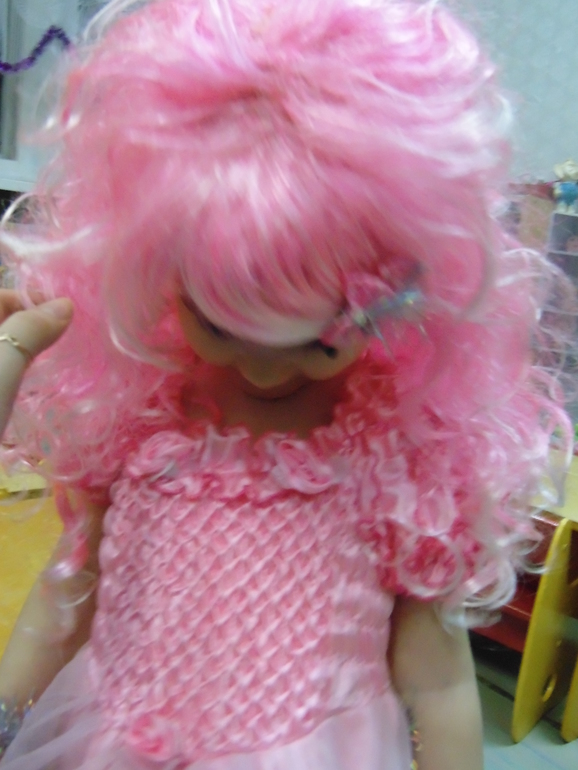 А у нас сегодня в саду , Новогодний утренник !!! ))) ... и любимая наша - Кукла Милаша )))