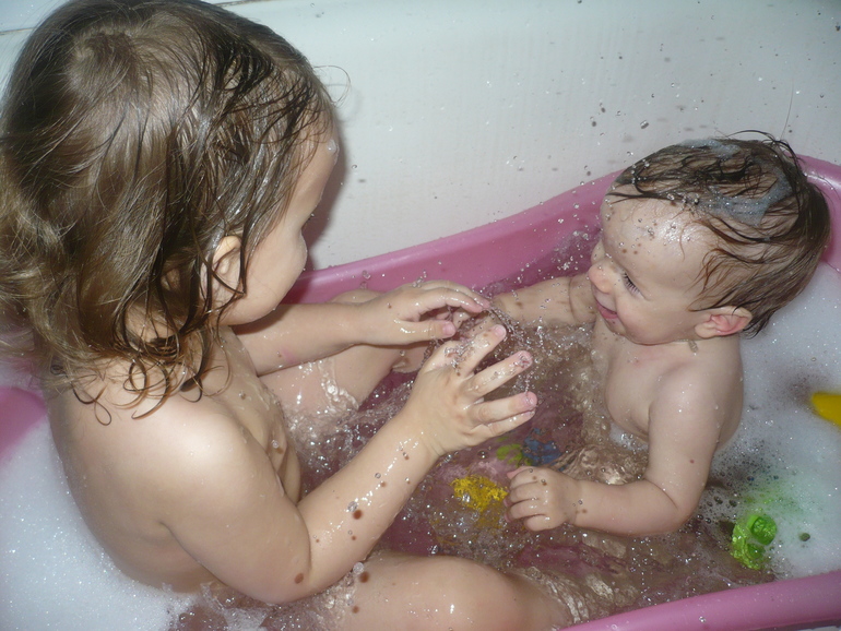 И всё-таки классно, что их двое)