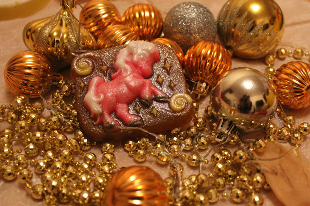 Похвастаюсь и я, своим Новогодним Мылком)))