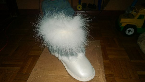 Пристрою угги 36-37 ! 3000 руб