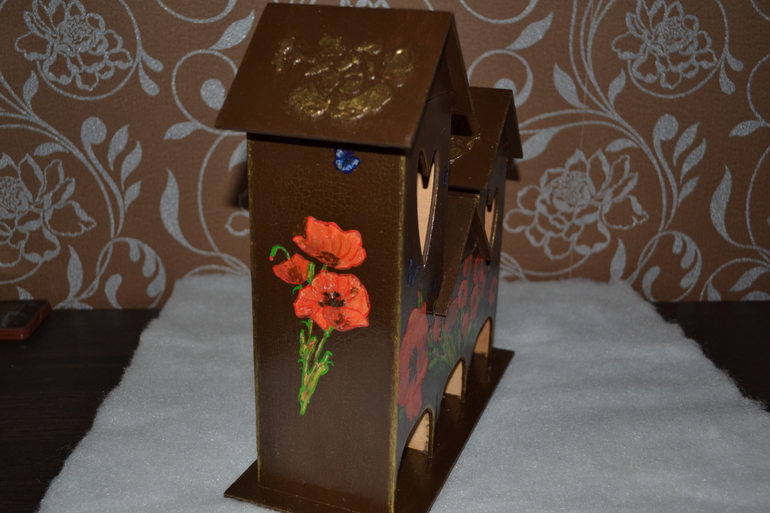 Вот, сделала домик...