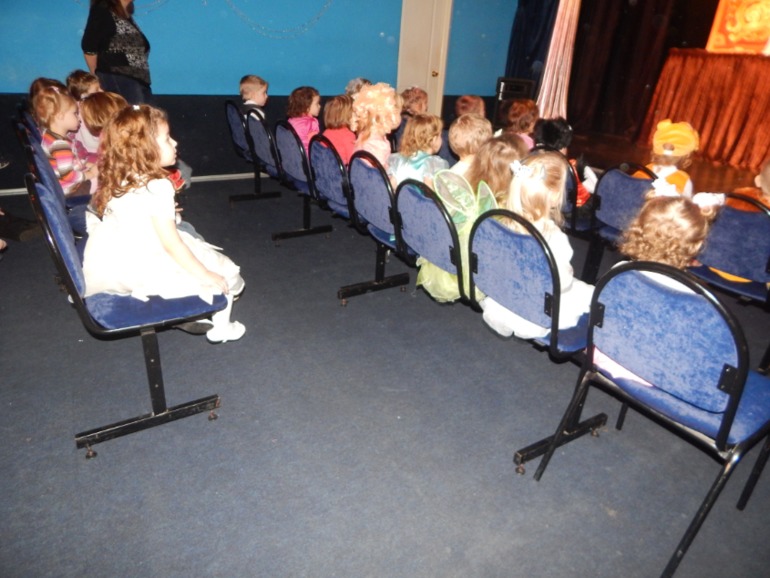 Новогодняя ёлка в театре кукол!