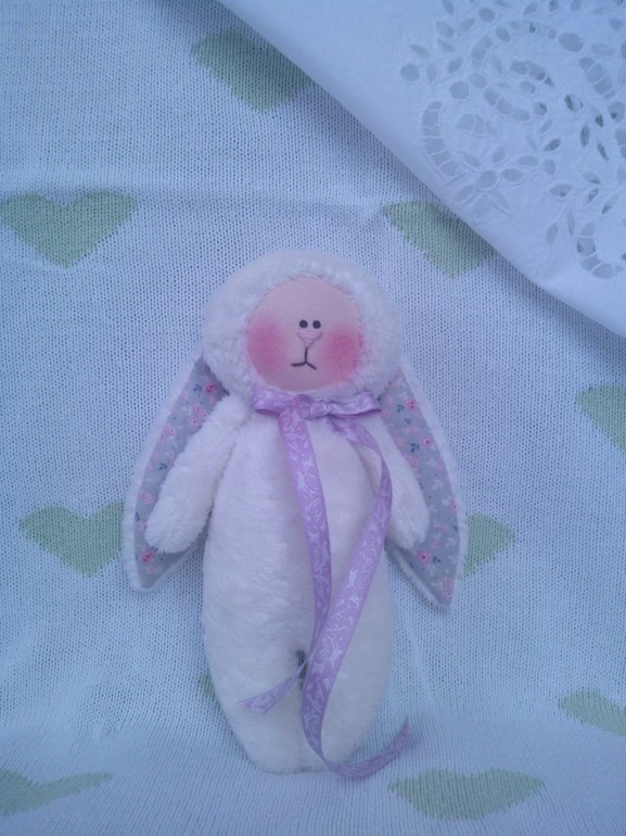 Плюшевая зайка Монечка