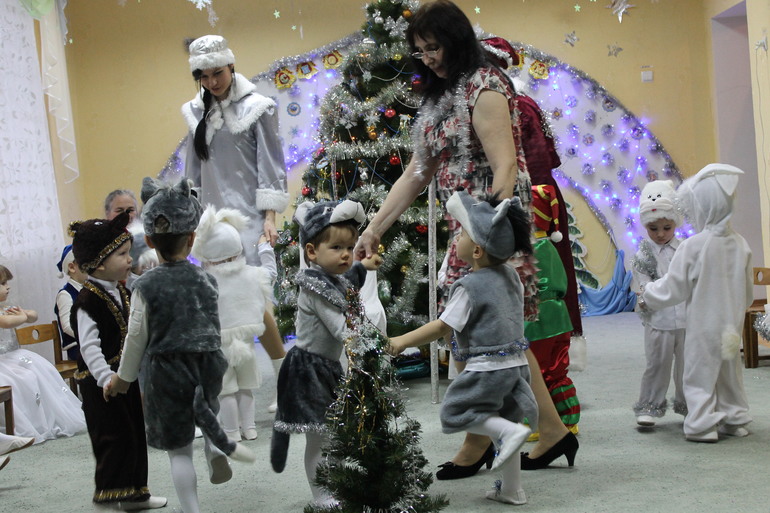 Елка в детском саду.