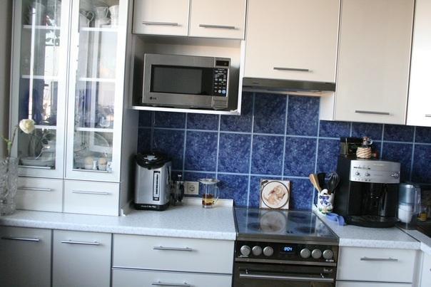 Белая кухня 8,8 м кВ