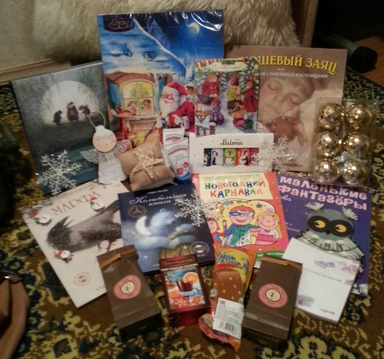 И много, много радости детишкам принесла! Только не елочка, а наша расчудесная Снегурочка)))