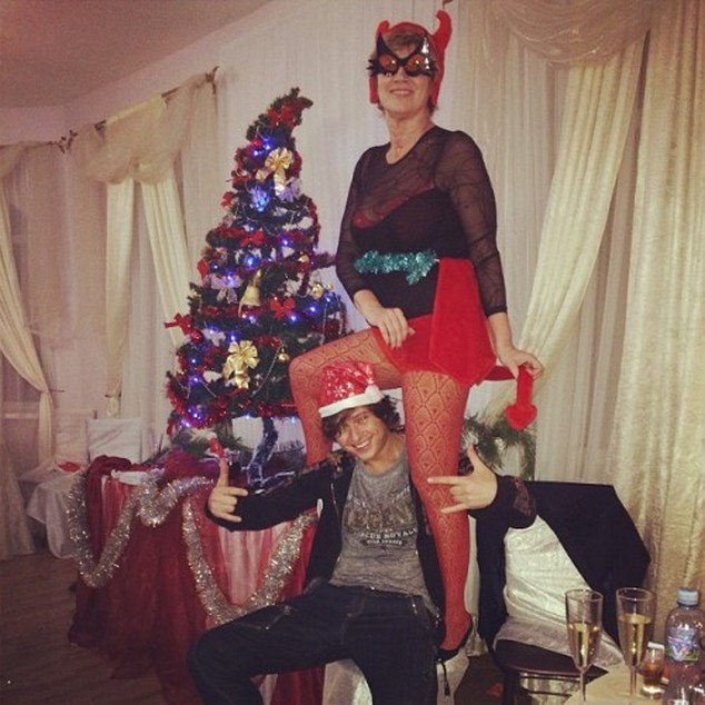 Любви все возрасты покорны)))))