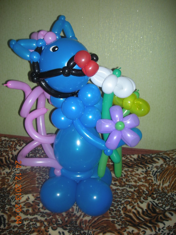 Новогодняя лошадка из шаров!!!!!!