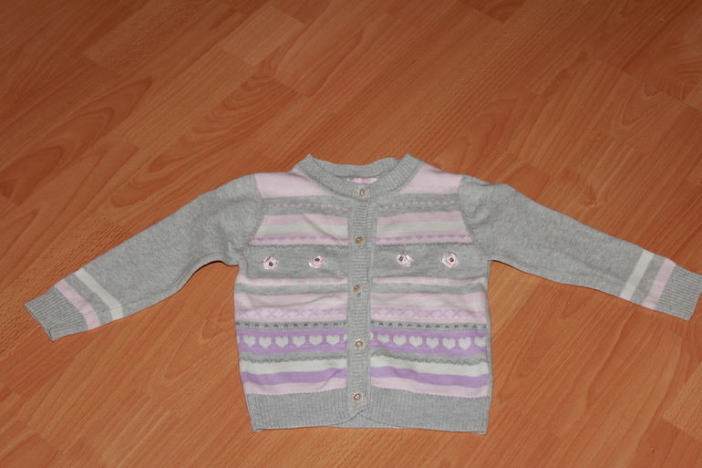 Очень много вещей. Zara, Akkon, Adidas,Pelikan, Desalitto, Войчек, Mayoral, Мазекея, Da da....и.т.д