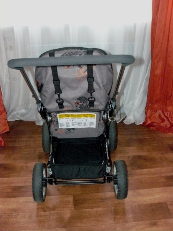 Emmaljunga Spider 2013 цвет Канвас Цена 5500!!! ТК за мой счет!!!