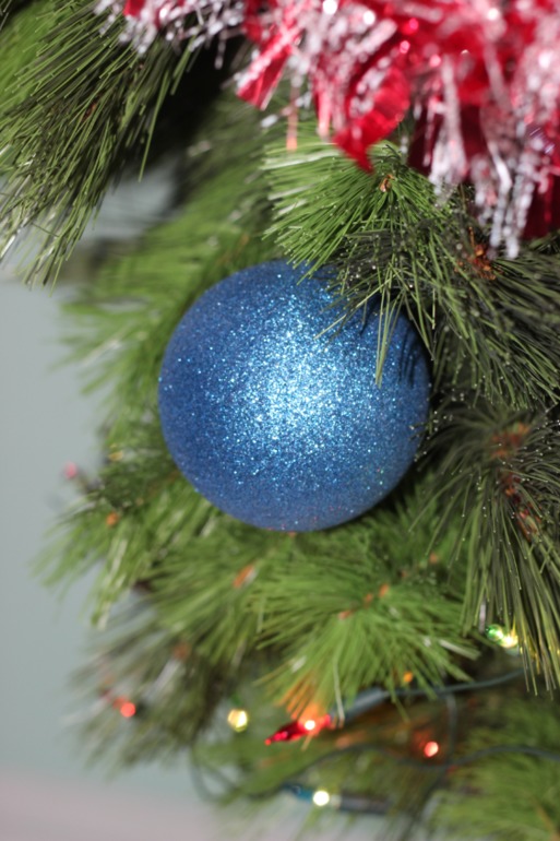 НОВОГОДНИЙ ОДИН ДЕНЬ )