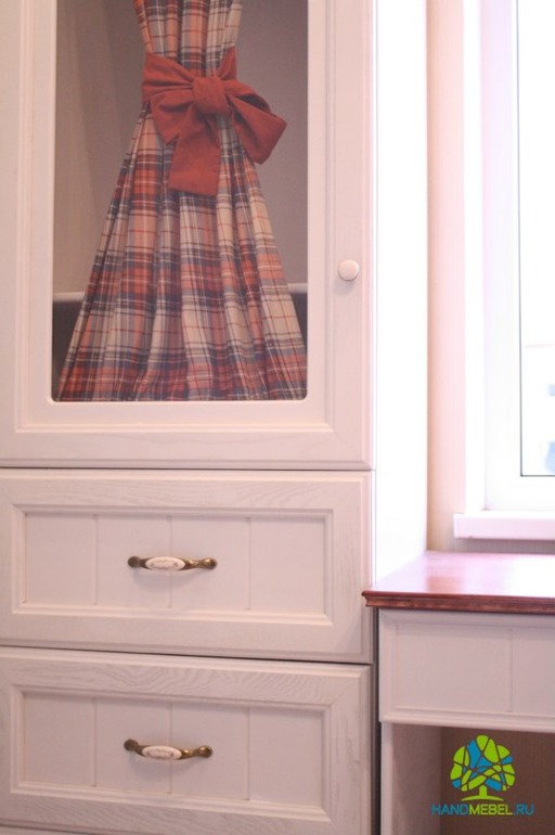 Детская комната "Шотланка". Кровать-домик, кровать, шкафы, стол.