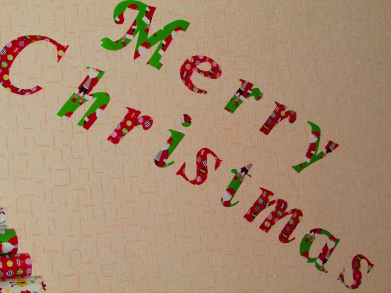 Вот такая ёлочка у нас появилась...