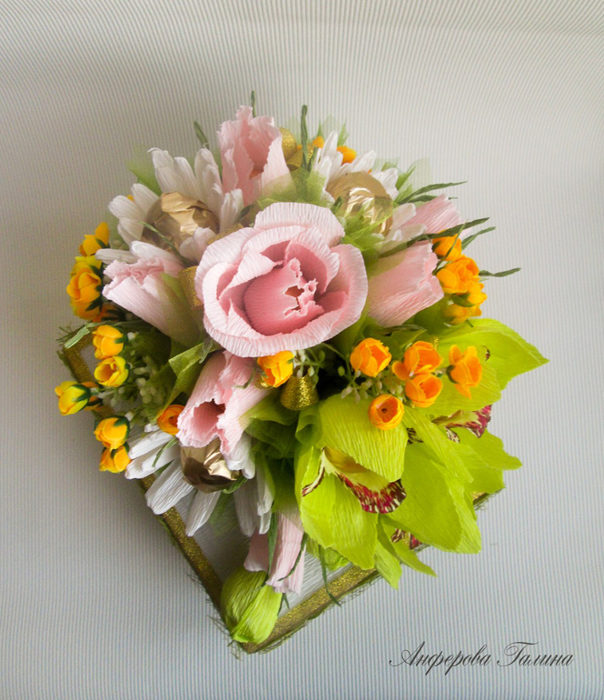 Не все в декабре ноывоый год))) Мое украшение на коробку конфет =)