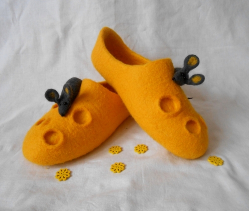 Наконец и я добралась до сырных тапок!