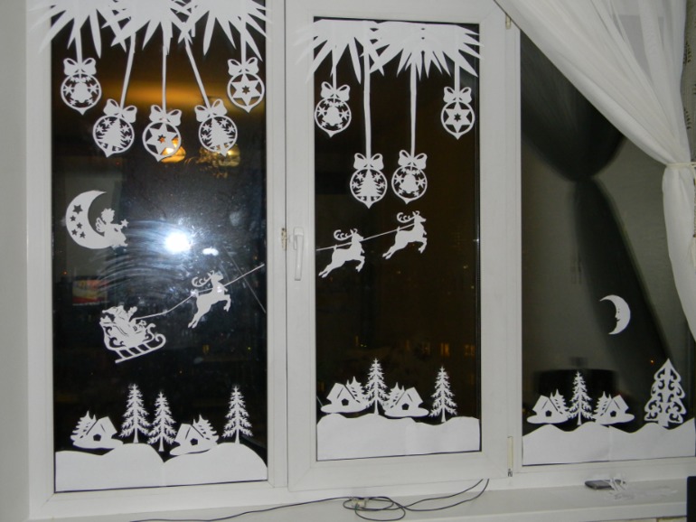 Наше нарядное окошко!