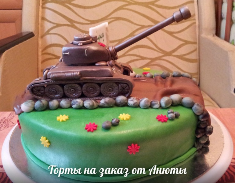 Торт с танком