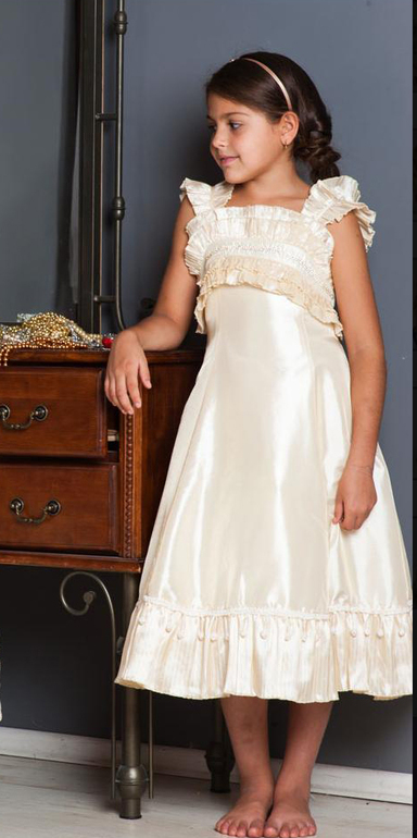 новое шикарное золотое платье сзади бант 122-128 : Москва и регионы