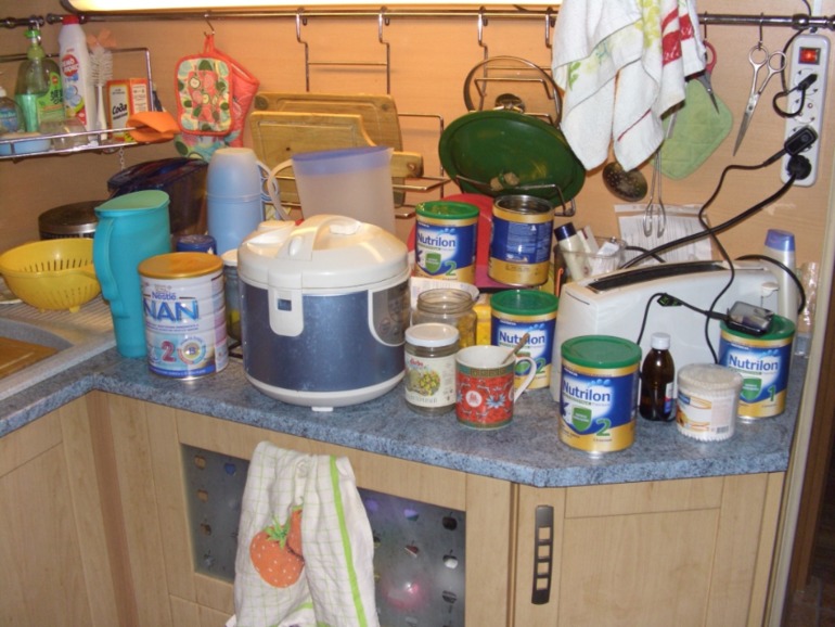 не могу найти места вещам на кухне((( дайте советов и пенделей!