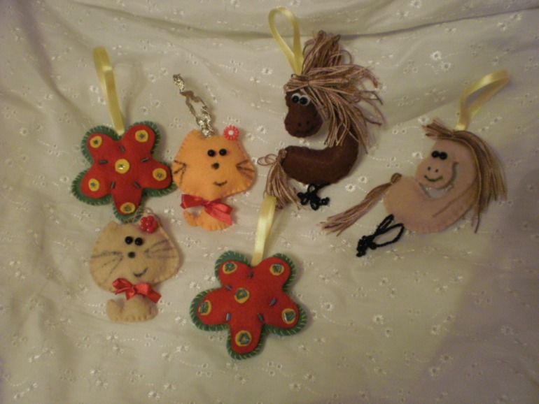 Елочные игрушечки.