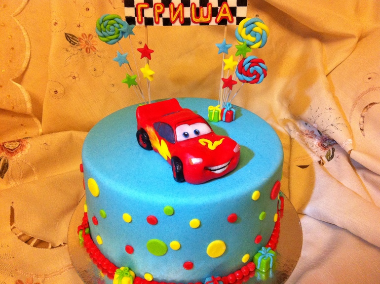 Торт с маквином