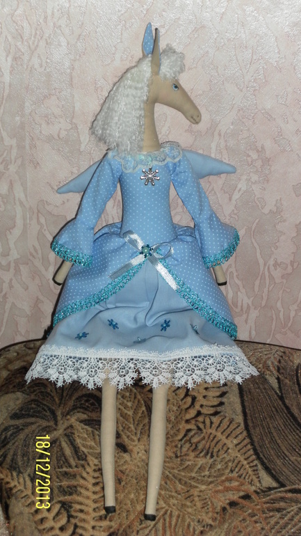 Новогодняя лошадка