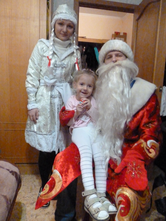 Каждый день по Деду Морозу:)