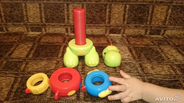 Продам развивающие игрушки