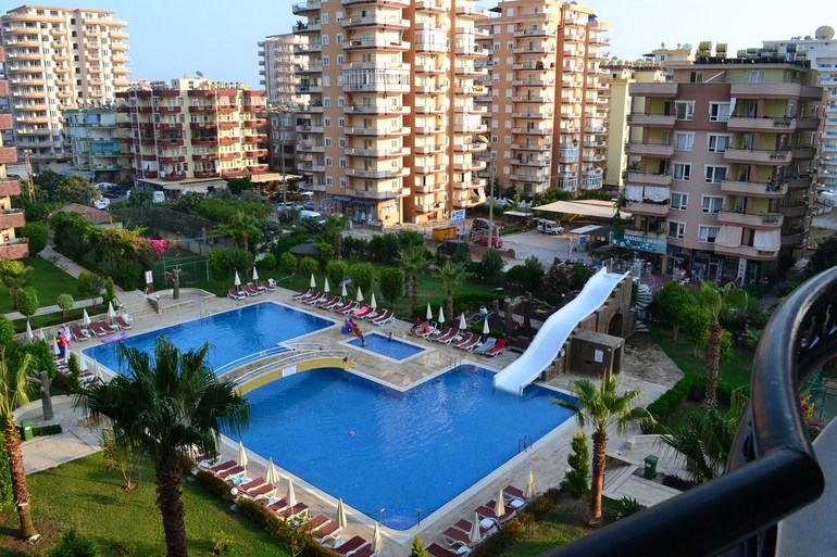 Турция, Анталья, Аланья, Махмутлар меблированная квартира 2+1 видом на сад, бассейн и горы Цена 85000 евро