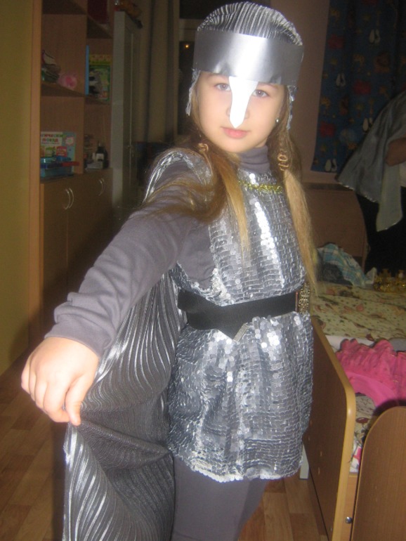 Вот какой костюм боготыря у меня вышел...