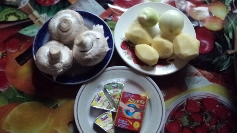Сливочно-сырный суп с шампиньонами.
