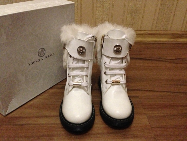 Young Versace оригинал, р. 27