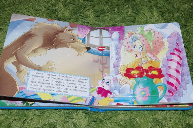 Продам книжки и кукольную мебель