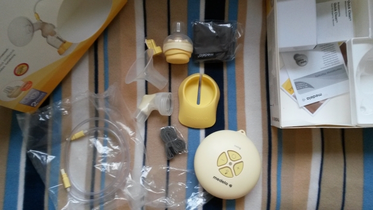 Продаю Новый Электронный двухфазный молокоотсос Medela Swing +смартсоска кальма 5000р.
