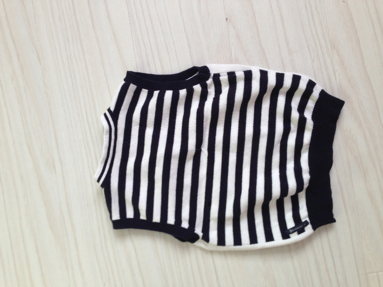 жилетка Armani Junior 2г 94 см - 1500р