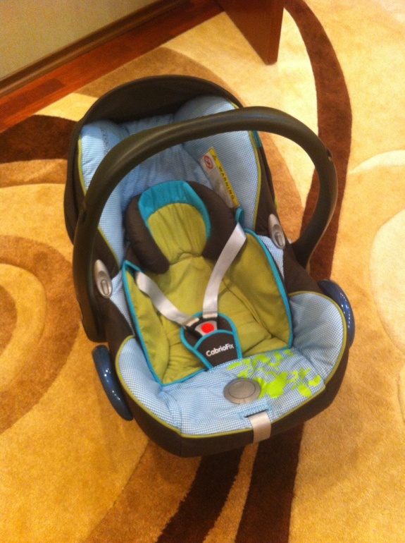 Авто кресло maxi cosi cabriofix