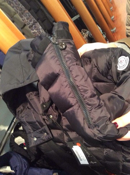 Moncler со скидками на заказ!Женское))